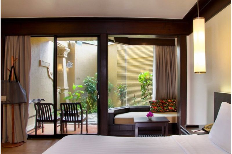 BEYOND RESORT KATA