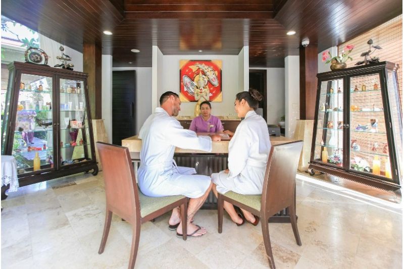 BEYOND RESORT KATA