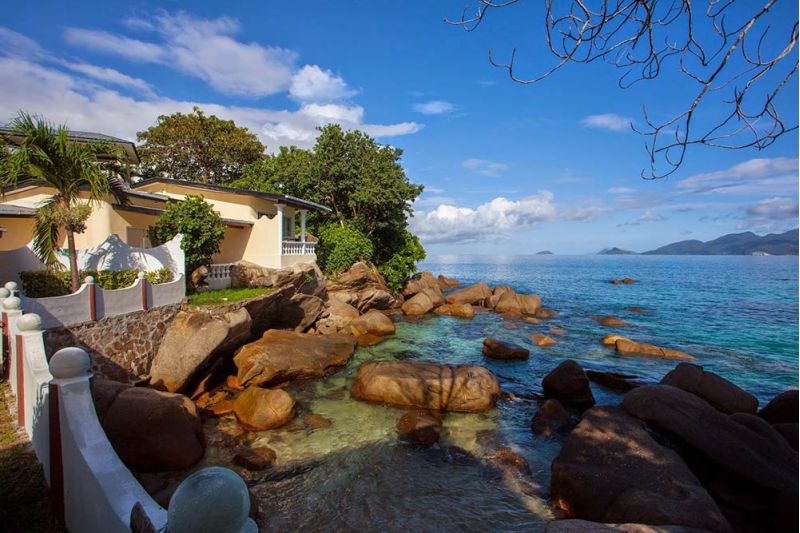 ANSE SOLEIL BEACHCOMBER MAHÉ 